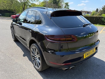 Used Porsche Macan 2016 for sale - 78282200: Photo