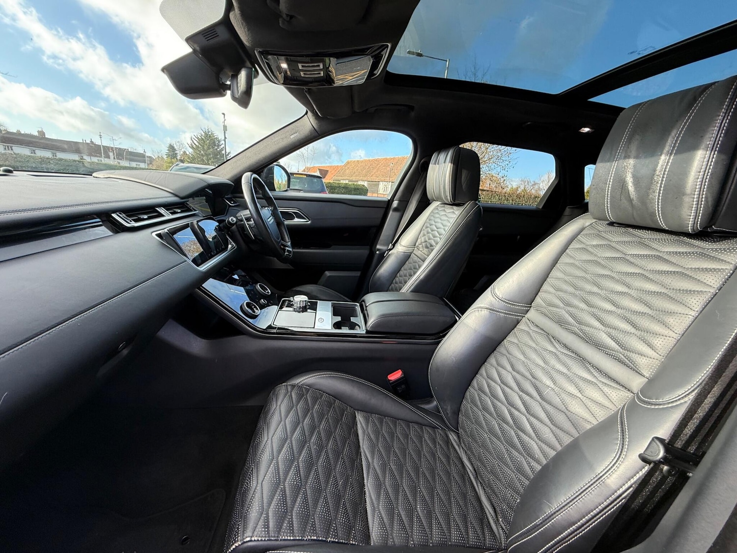 Used Land Rover Range Rover Velar 2019 for sale - 76847952: Photo 12