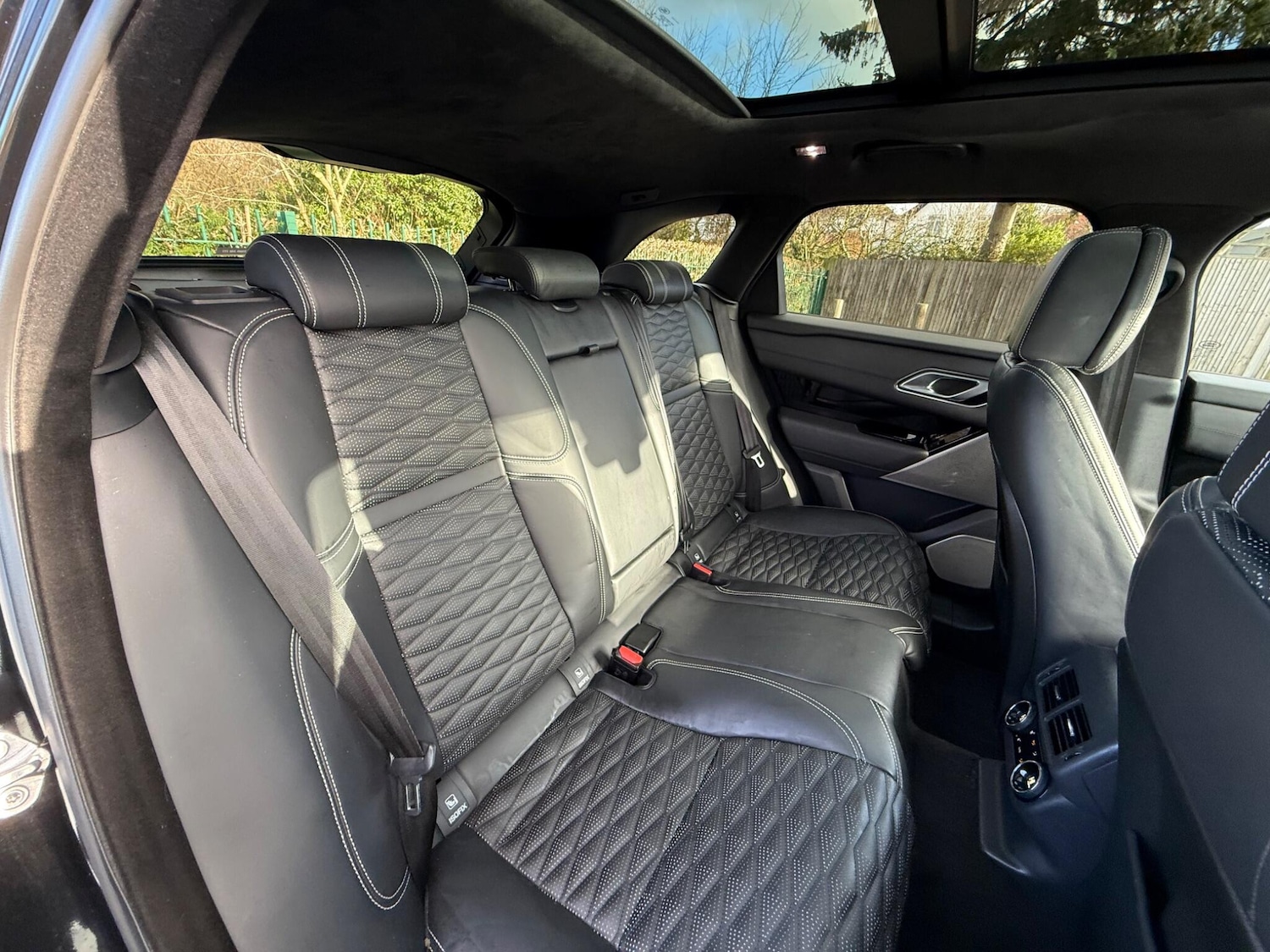 Used Land Rover Range Rover Velar 2019 for sale - 76847952: Photo 17