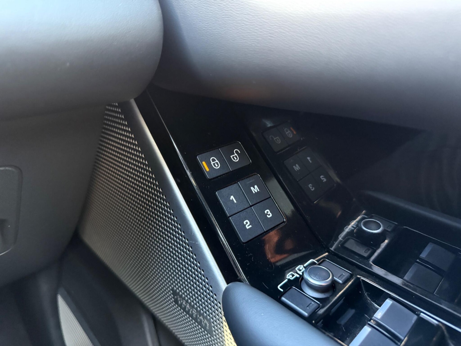 Used Land Rover Range Rover Velar 2019 for sale - 76847952: Photo 21