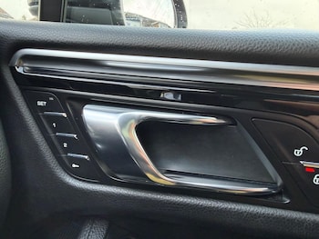 Used Porsche Macan 2017 for sale - 77542598: Photo