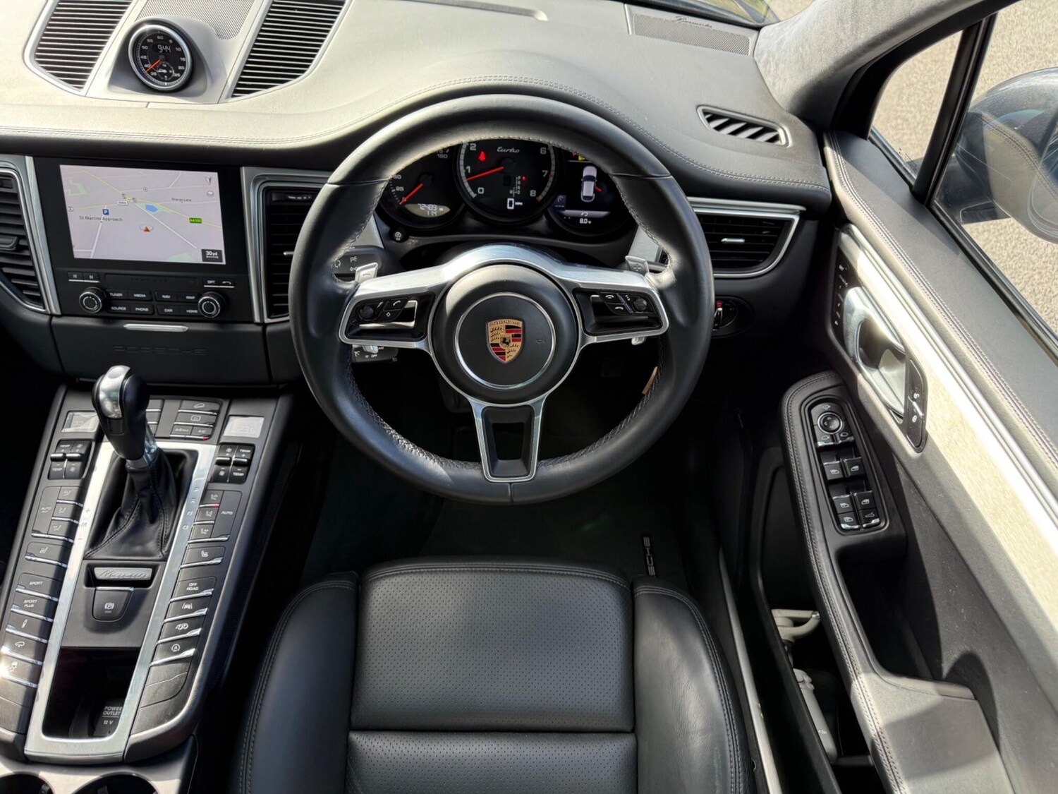 Used Porsche Macan 2017 for sale - 78039438: Photo 18