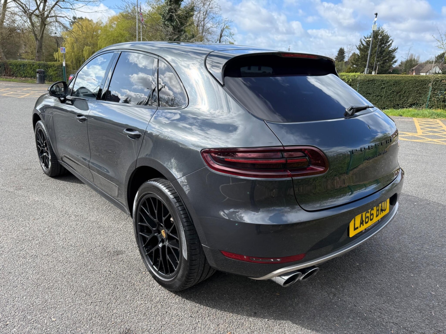 Used Porsche Macan 2017 for sale - 78039438: Photo 3