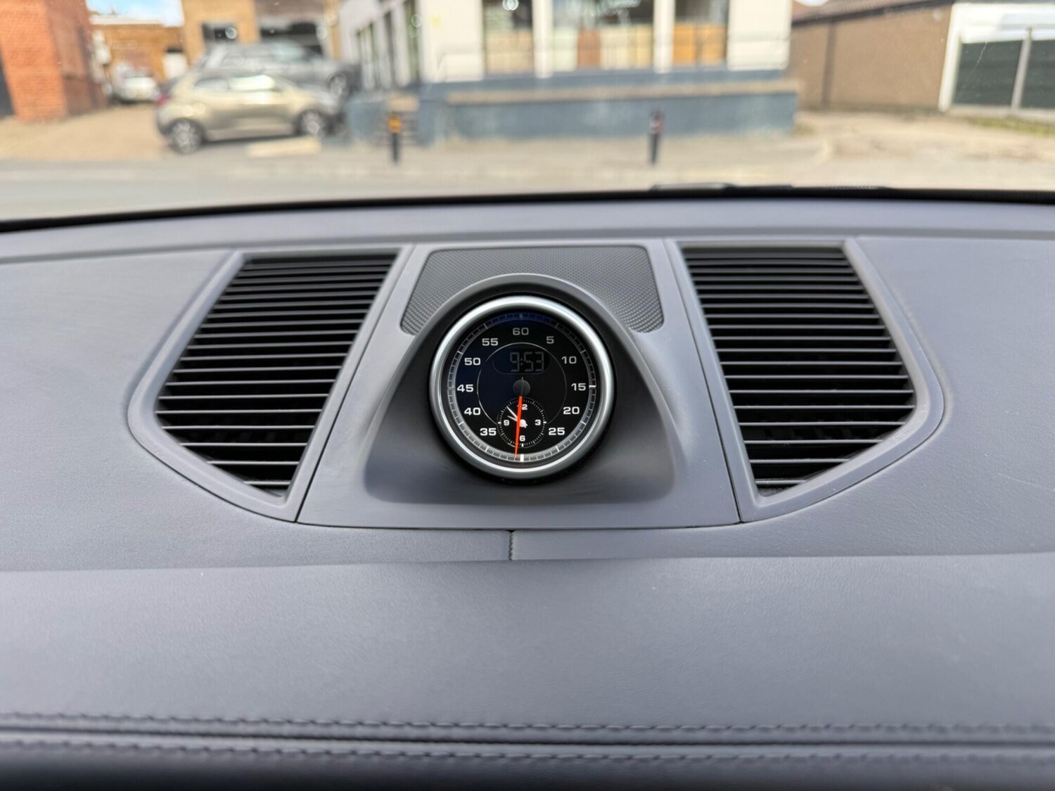 Used Porsche Macan 2017 for sale - 78039438: Photo 30