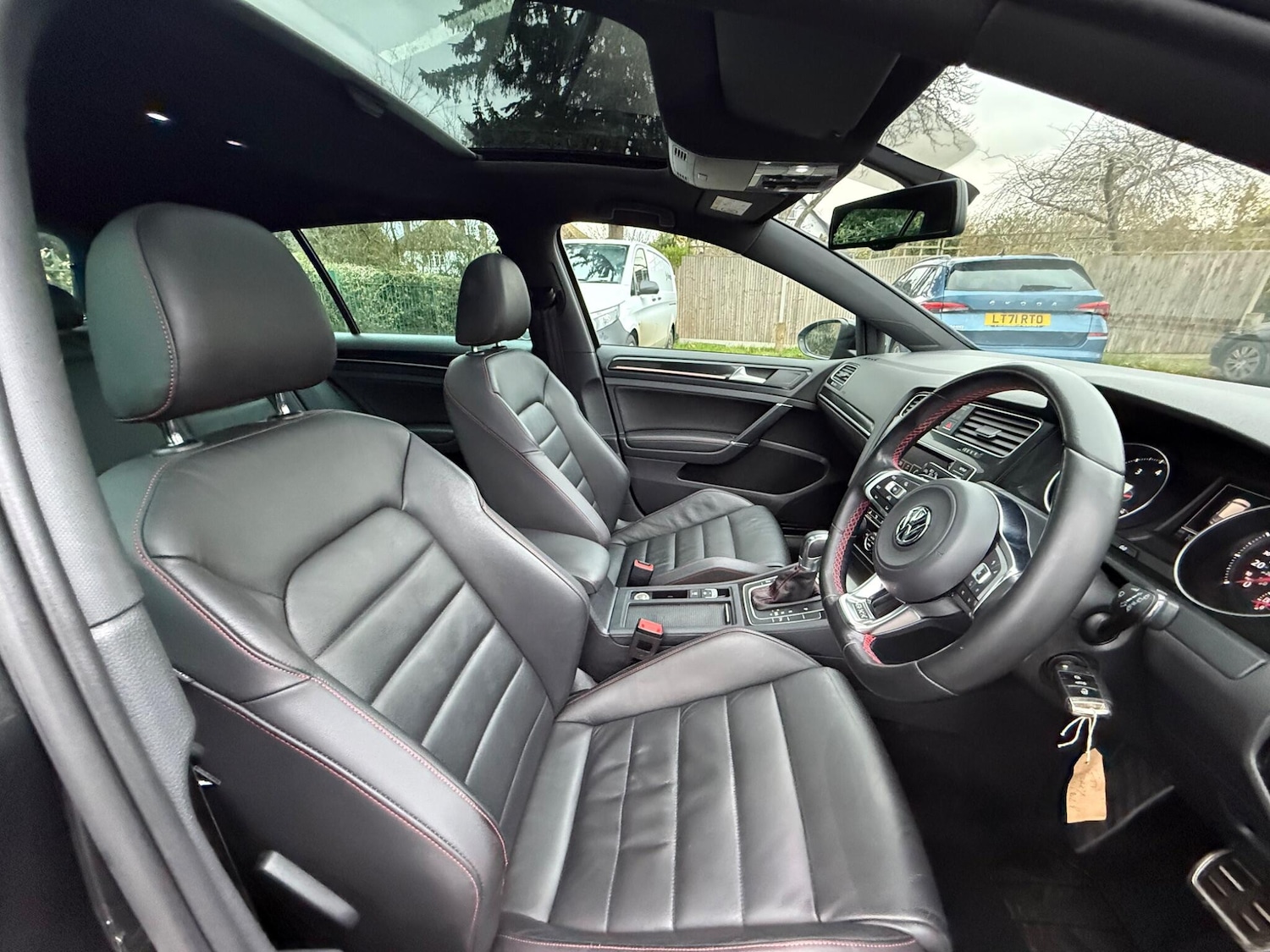 Used Volkswagen Golf 2014 for sale - 76693558: Photo 12