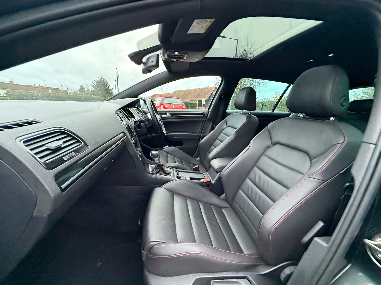 Used Volkswagen Golf 2014 for sale - 76693558: Photo 25