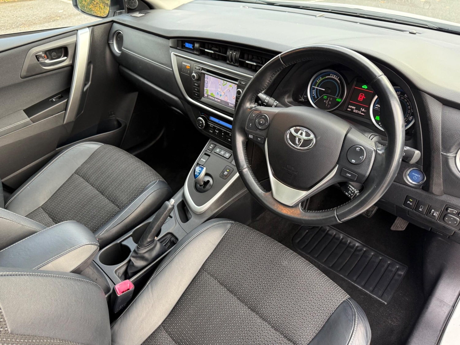Used Toyota Auris 2013 for sale - 76520288: Photo 11