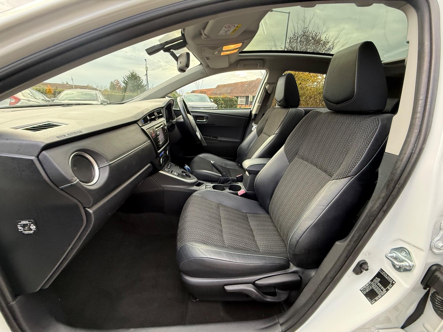 Used Toyota Auris 2013 for sale - 76520288: Photo 12