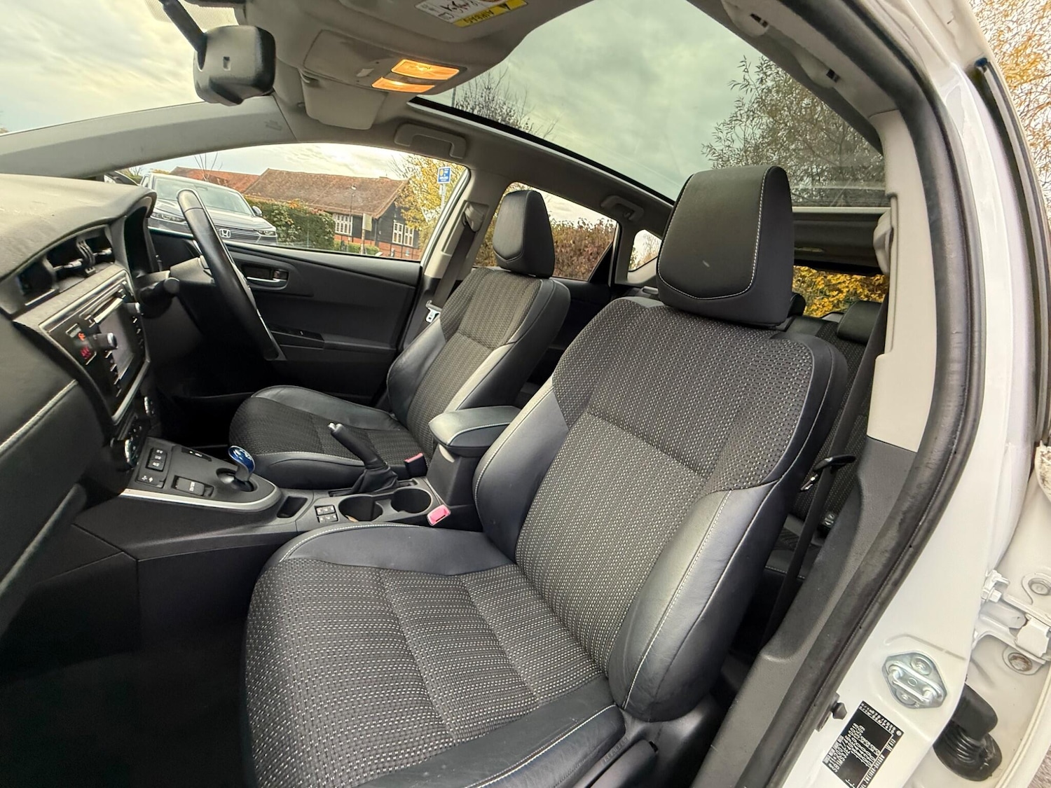 Used Toyota Auris 2013 for sale - 76520288: Photo 13