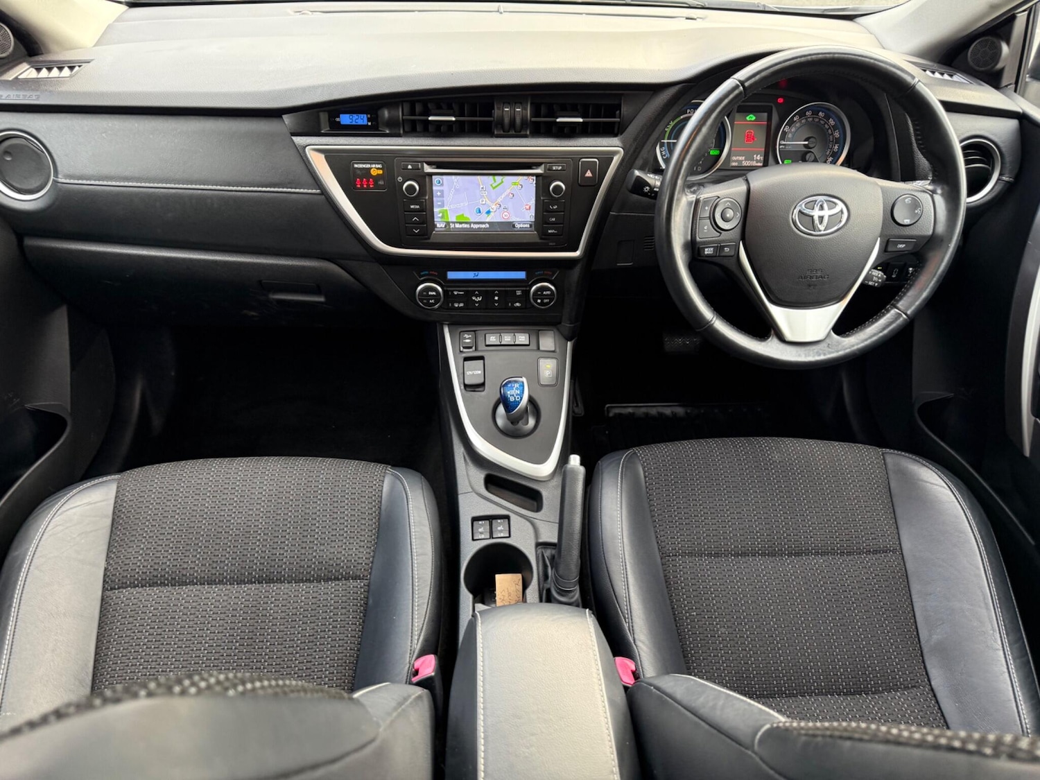 Used Toyota Auris 2013 for sale - 76520288: Photo 14