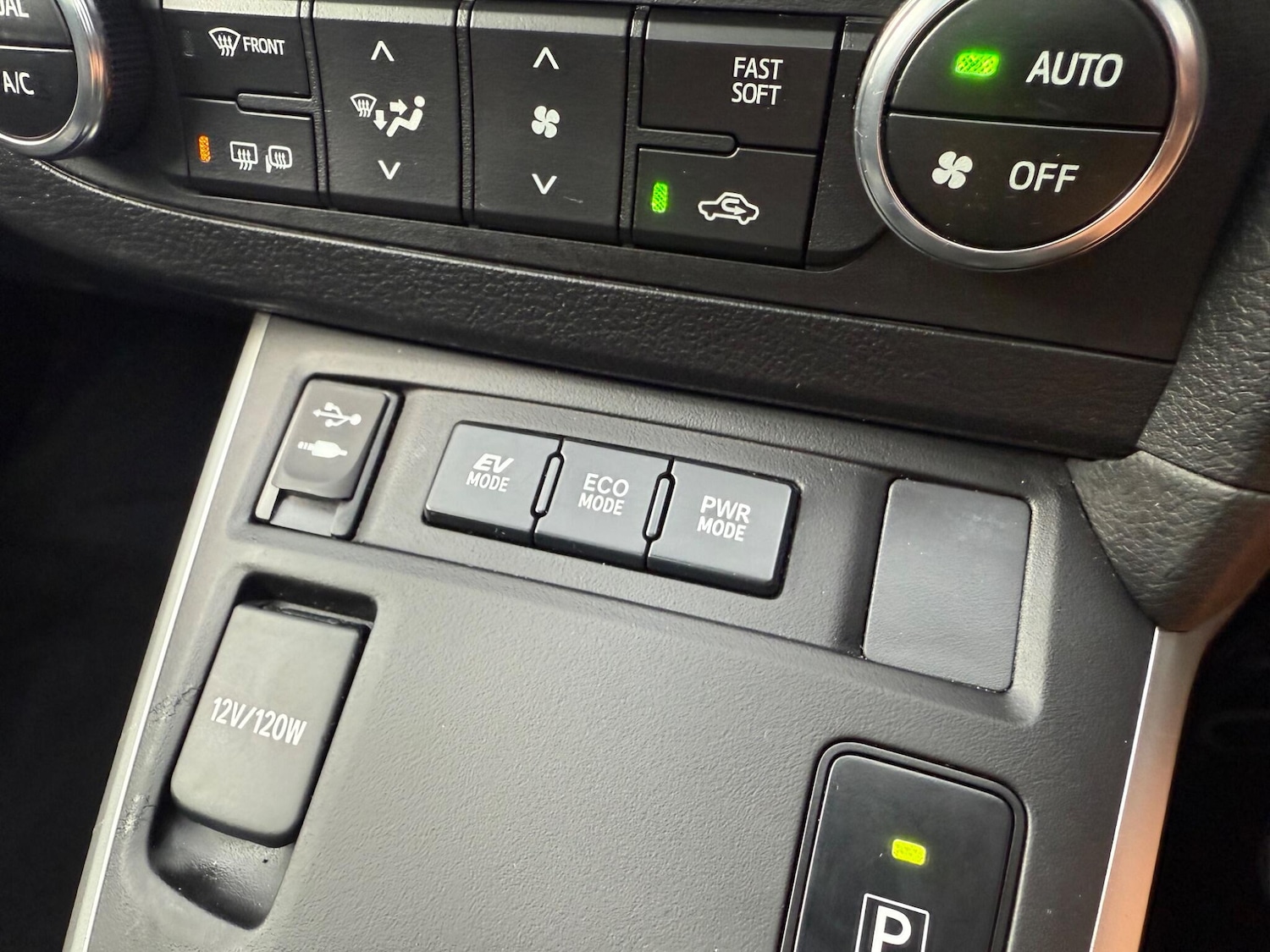 Used Toyota Auris 2013 for sale - 76520288: Photo 25