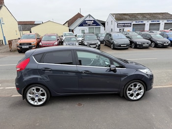 Used Ford Fiesta 2012 for sale - 76305800: Photo 2