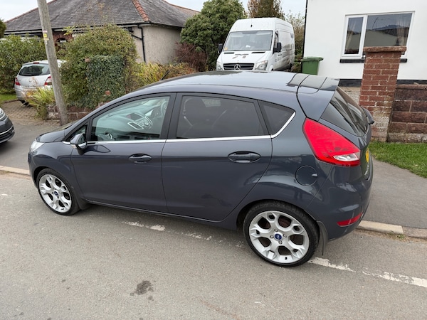 Used Ford Fiesta 2012 for sale - 76305800: Photo 4