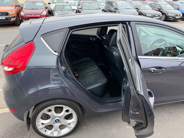 Used Ford Fiesta 2012 for sale - 76305800: Photo 6
