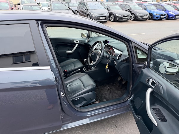 Used Ford Fiesta 2012 for sale - 76305800: Photo 7