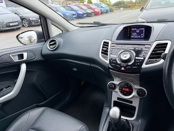 Used Ford Fiesta 2012 for sale - 76305800: Photo 9