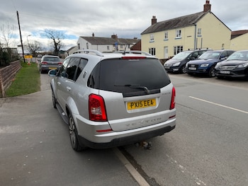 Used Ssangyong Rexton 2015 for sale - 77813499: Photo