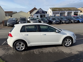 Used Volkswagen Golf 2015 for sale - 76430750: Photo