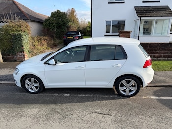 Used Volkswagen Golf 2015 for sale - 76430750: Photo