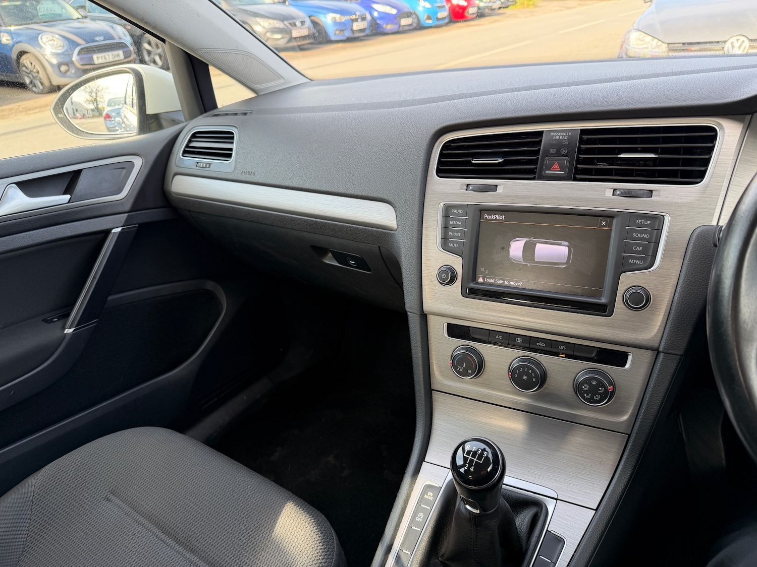 Used Volkswagen Golf 2015 for sale - 76430750: Photo 9