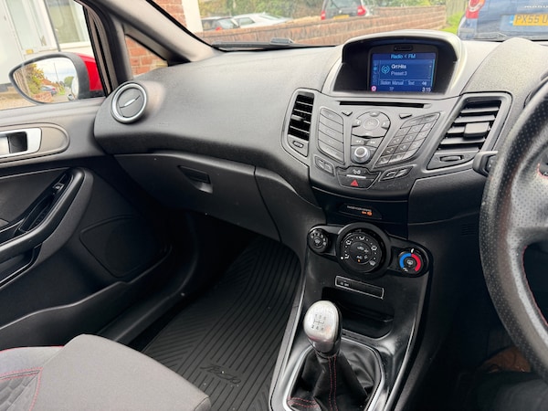 Used Ford Fiesta 2017 for sale - 76151071: Photo 8