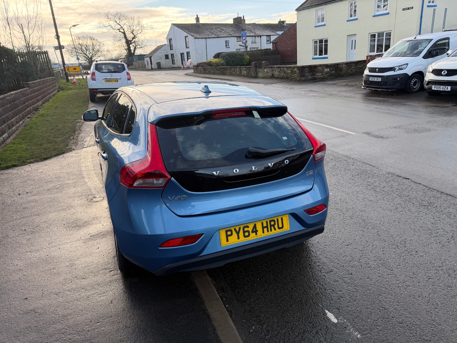 Used Volvo V40 2015 for sale - 77225376: Photo 4