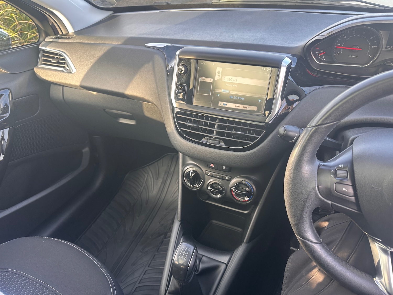 Used Peugeot 208 2014 for sale - 77225371: Photo 10