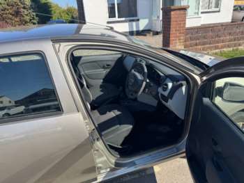 Used Dacia Sandero 2014 for sale - 74355034: Photo