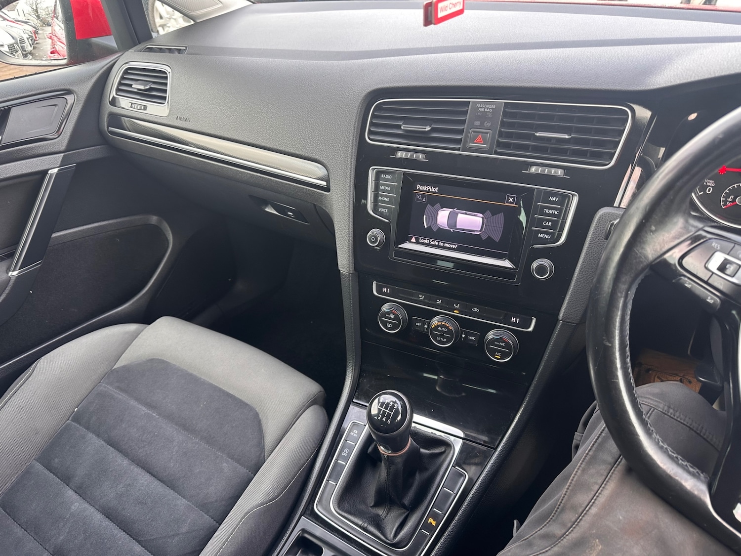 Used Volkswagen Golf 2014 for sale - 77639360: Photo 10