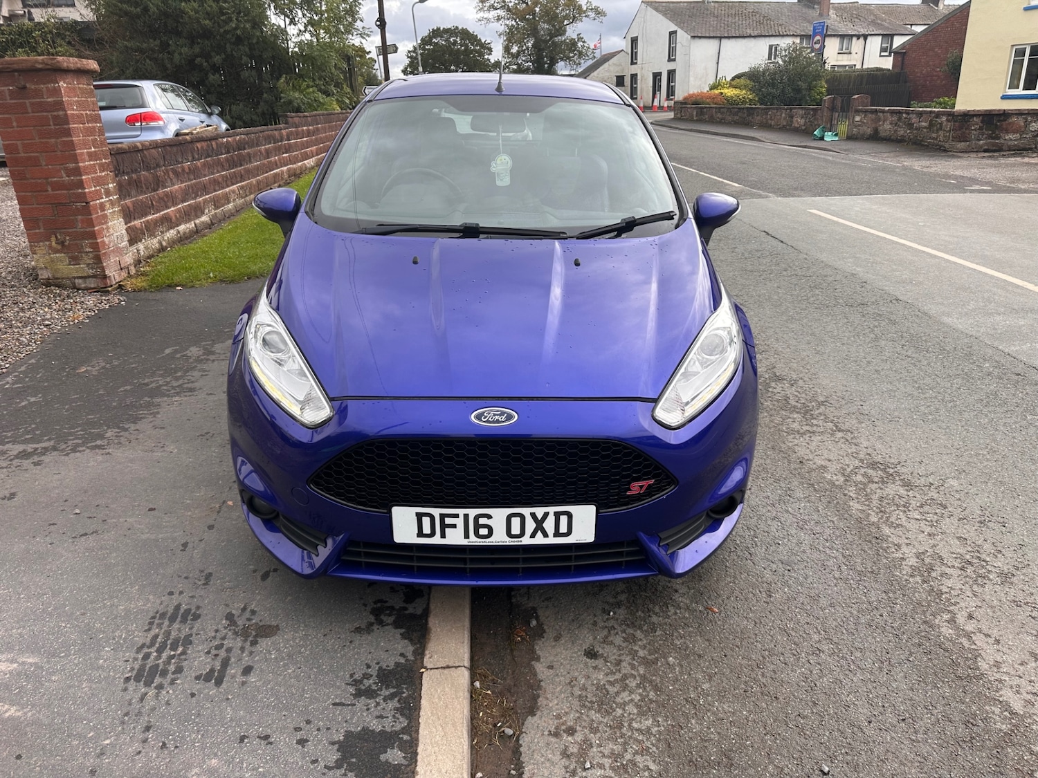 Used Ford Fiesta 2016 for sale - 76130554: Photo 2