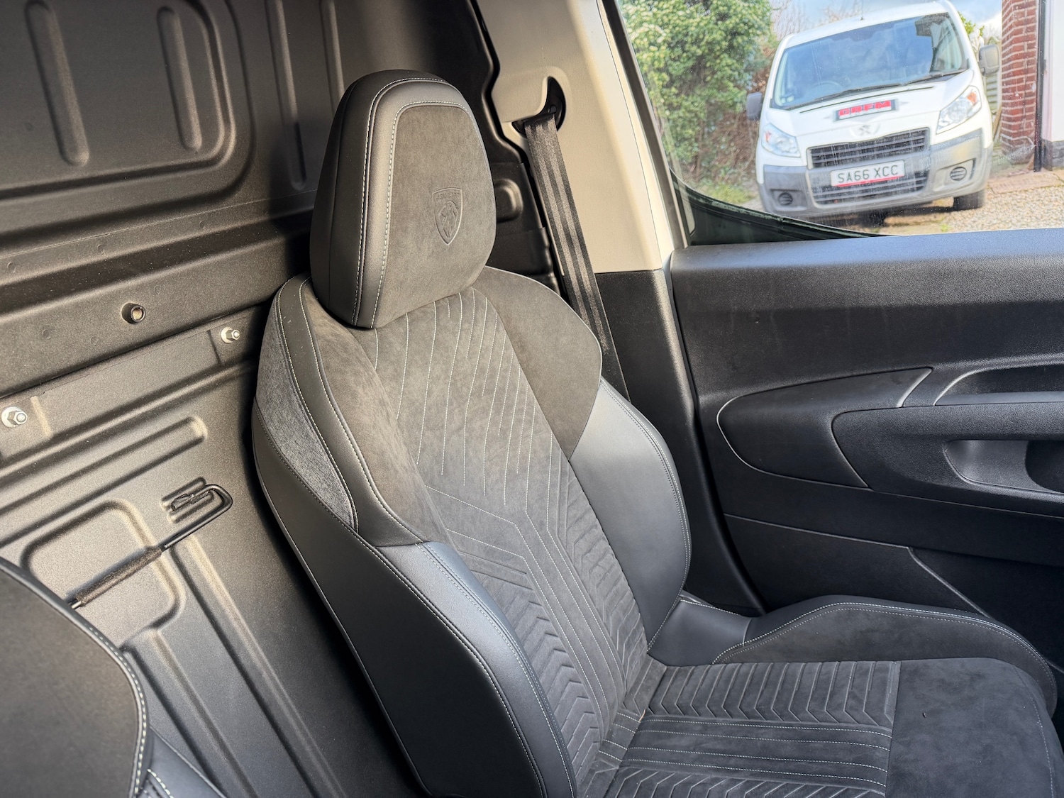 Used Peugeot Partner 2019 for sale - 77020695: Photo 8