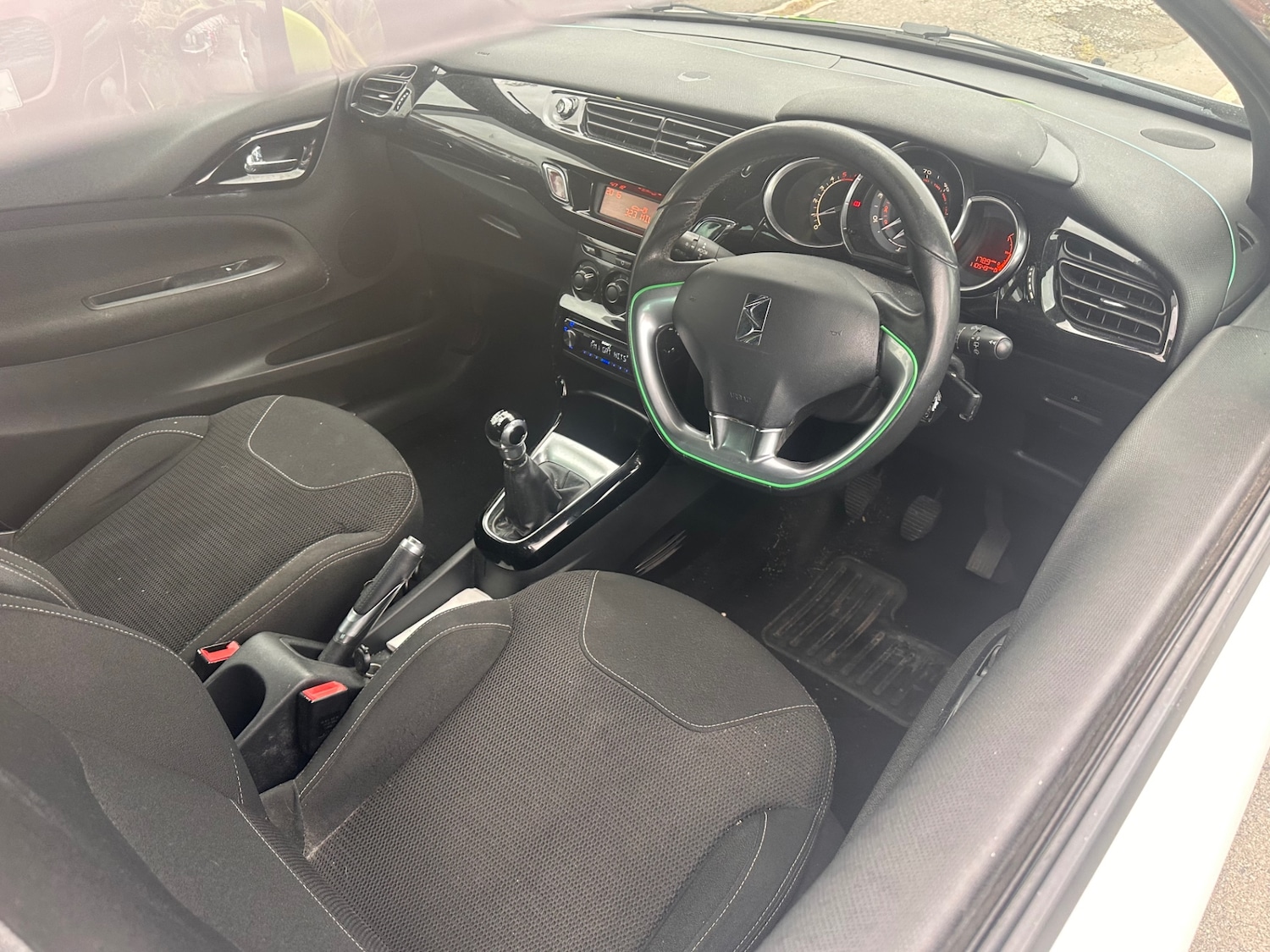 Used Citroen DS3 2011 for sale - 76130372: Photo 7