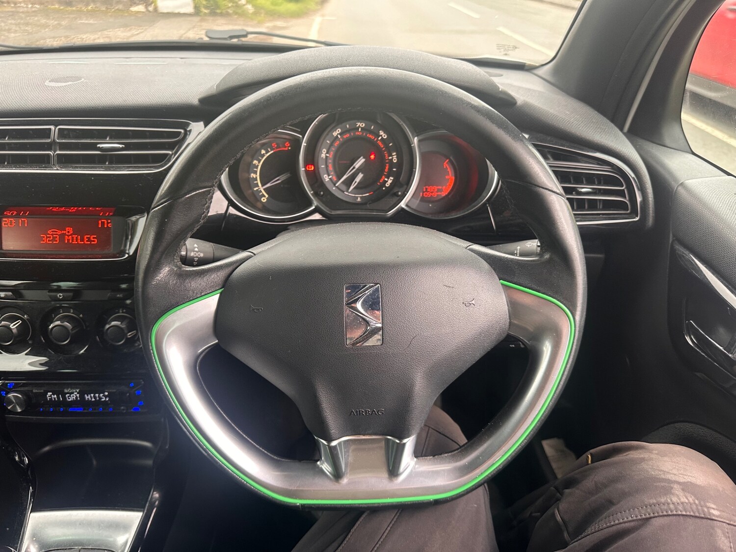 Used Citroen DS3 2011 for sale - 76130372: Photo 8