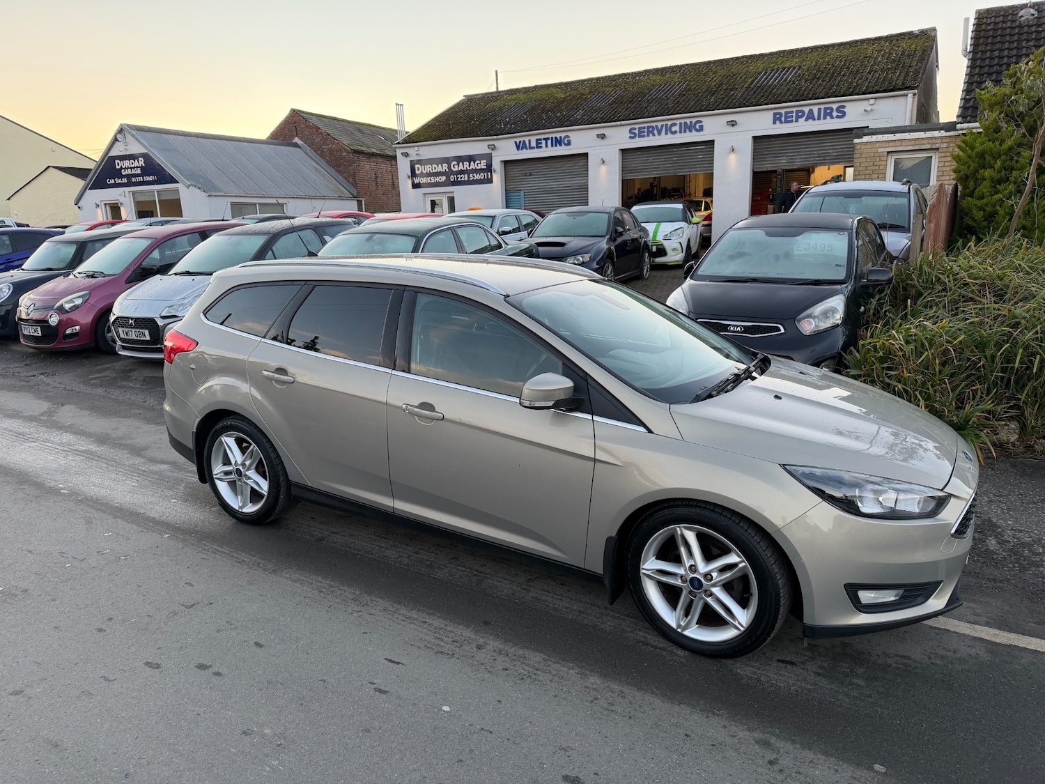 Used Ford Focus 2015 for sale - 76931673: Photo 2