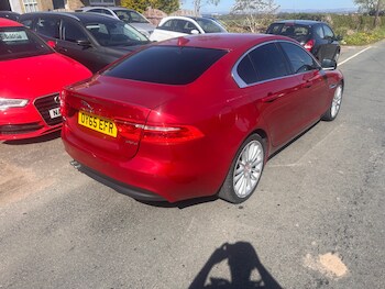 Used Jaguar XE 2015 for sale - 78542708: Photo