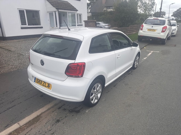 Used Volkswagen Polo 2011 for sale - 76220505: Photo 3