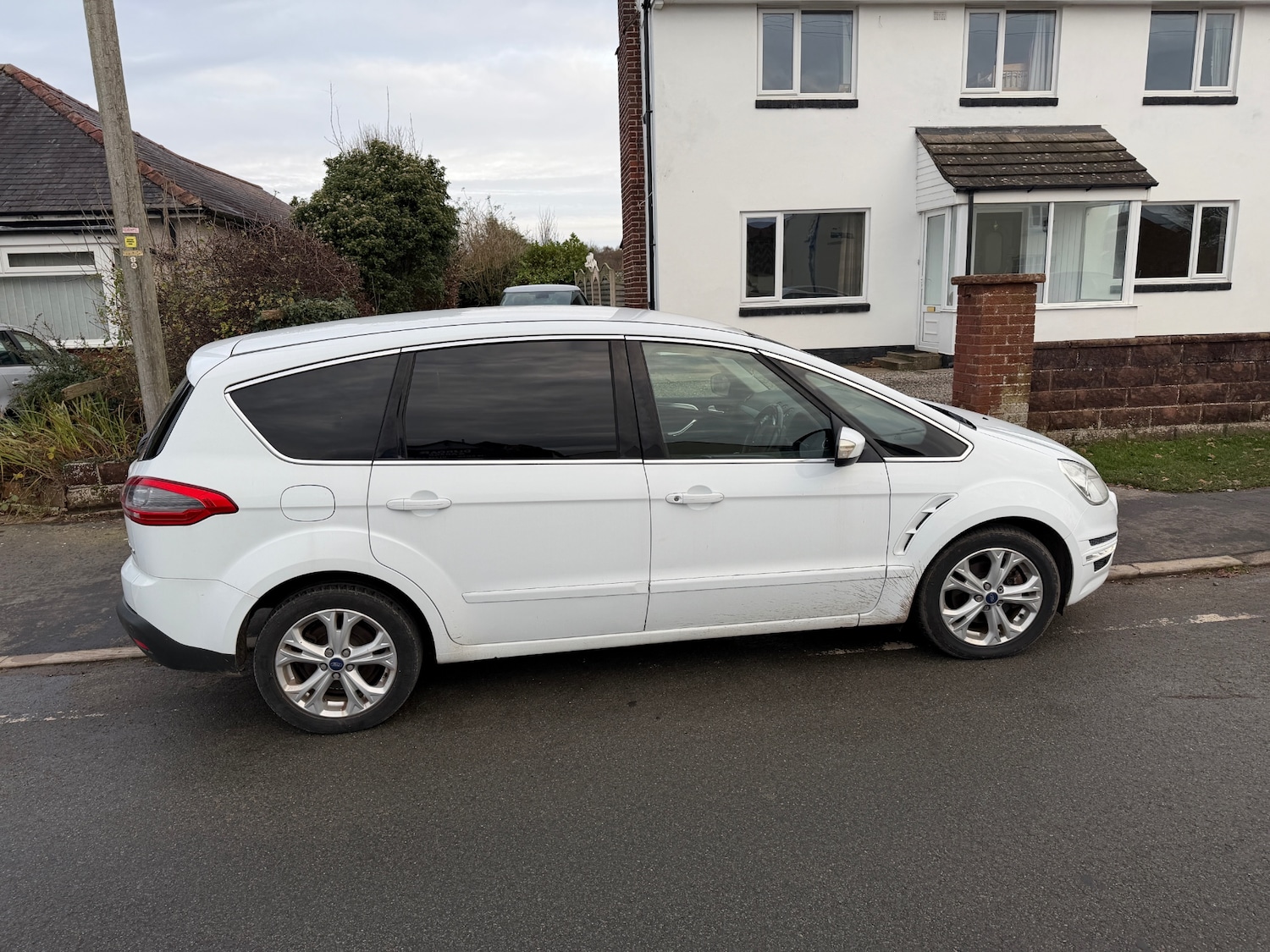 Used Ford S-Max 2014 for sale - 76656427: Photo 2