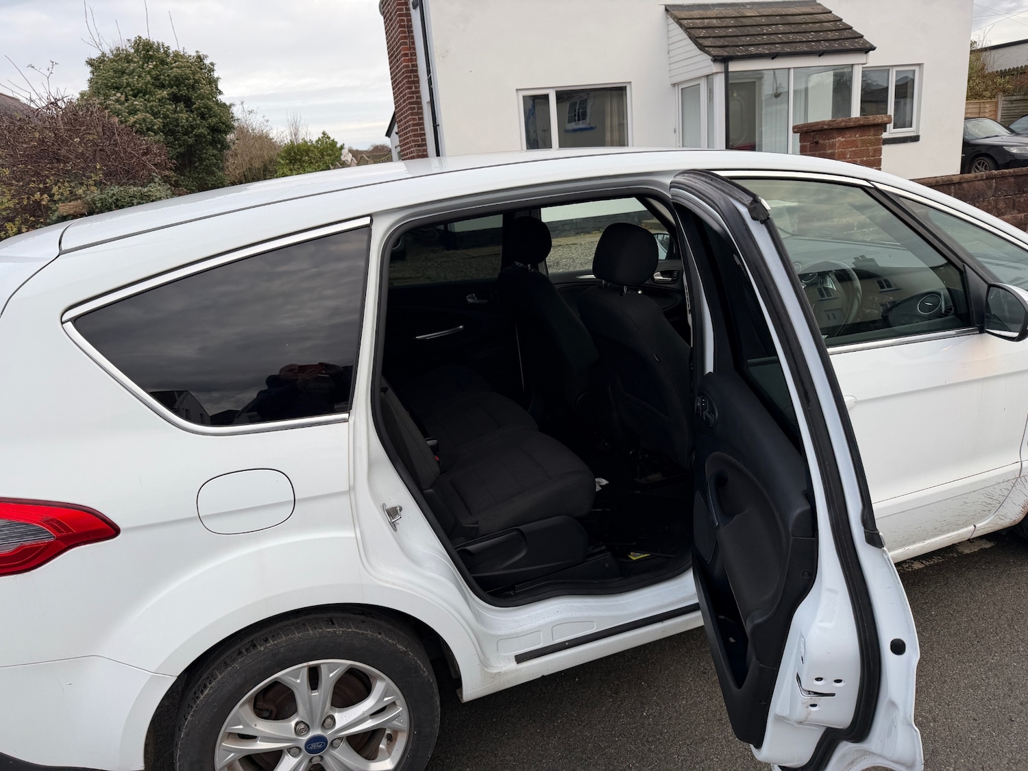 Used Ford S-Max 2014 for sale - 76656427: Photo 6