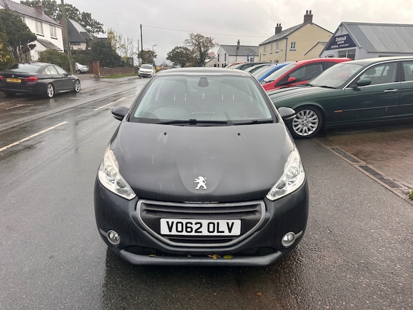 Used Peugeot 208 2012 for sale - 76332049: Photo 2