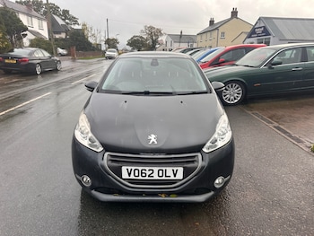 Used Peugeot 208 2012 for sale - 76332049: Photo 2