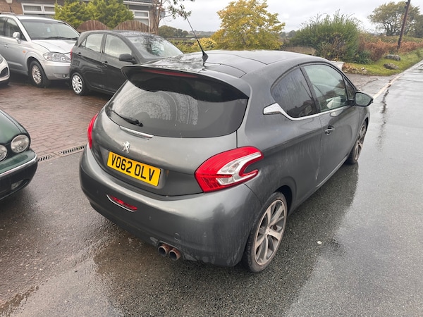 Used Peugeot 208 2012 for sale - 76332049: Photo 3