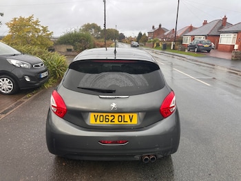 Used Peugeot 208 2012 for sale - 76332049: Photo 4