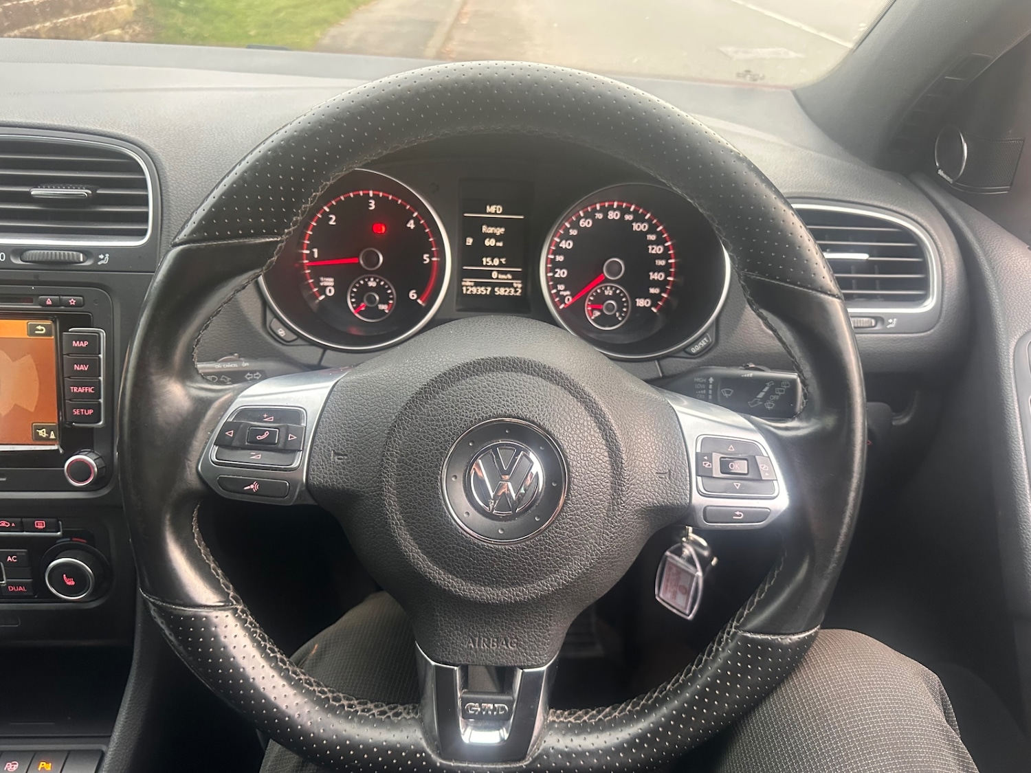 Used Volkswagen Golf 2011 for sale - 76494135: Photo 9