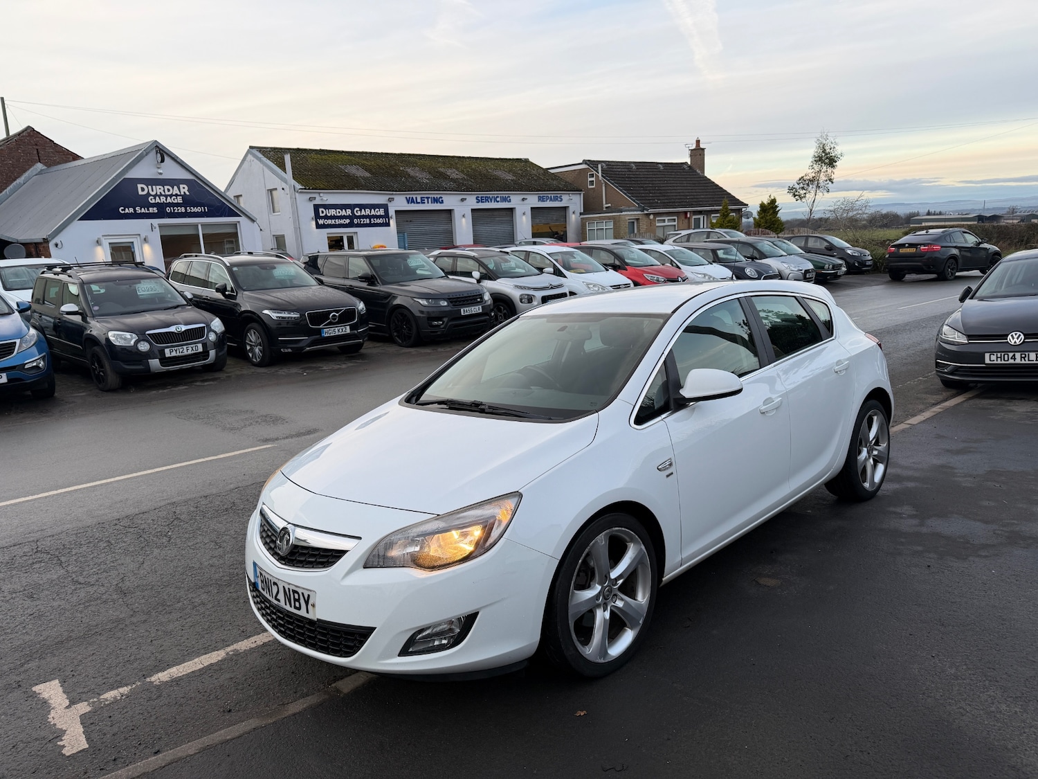 Used Vauxhall Astra 2012 for sale - 77139188: Photo 2