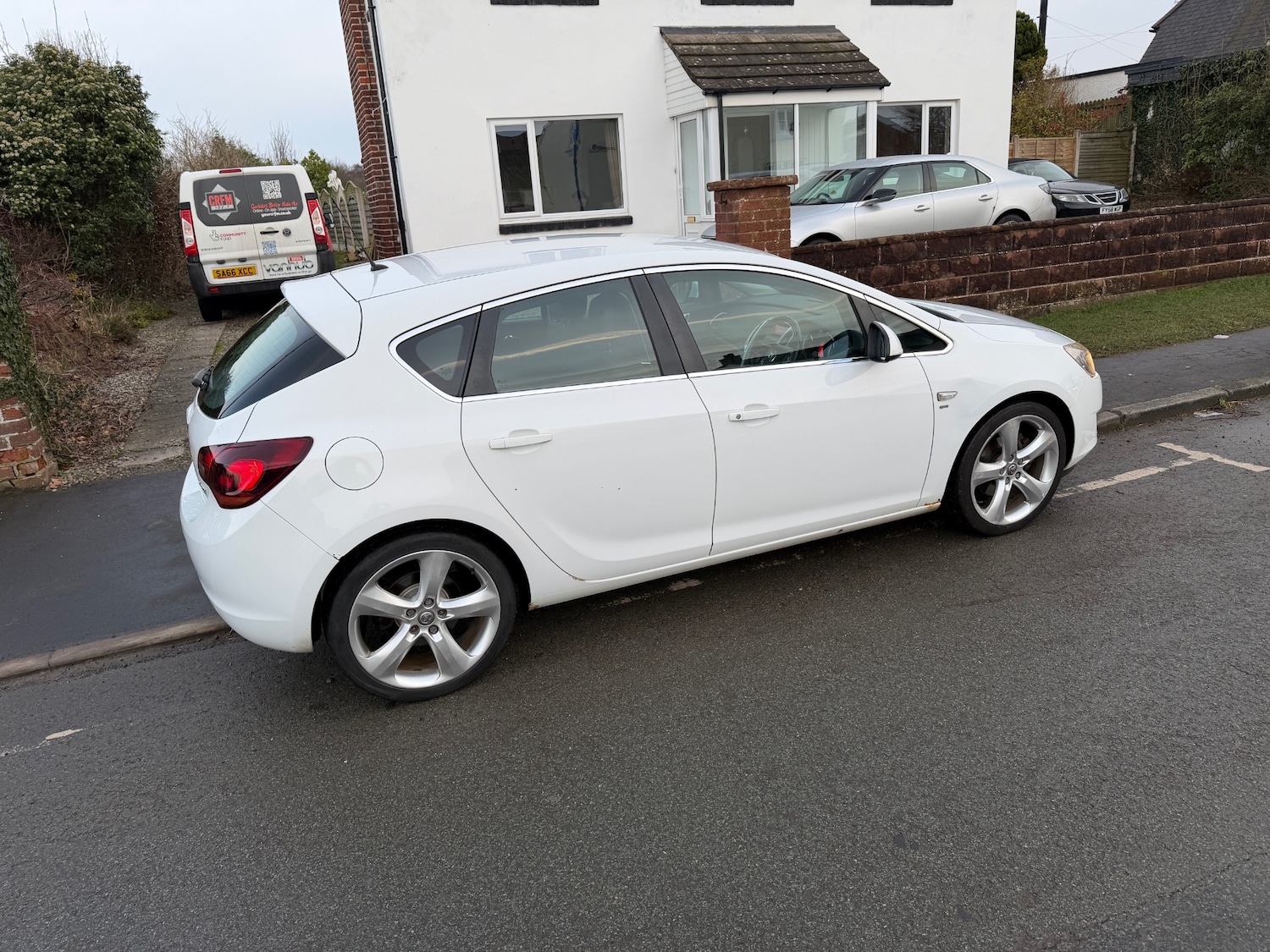Used Vauxhall Astra 2012 for sale - 77139188: Photo 4