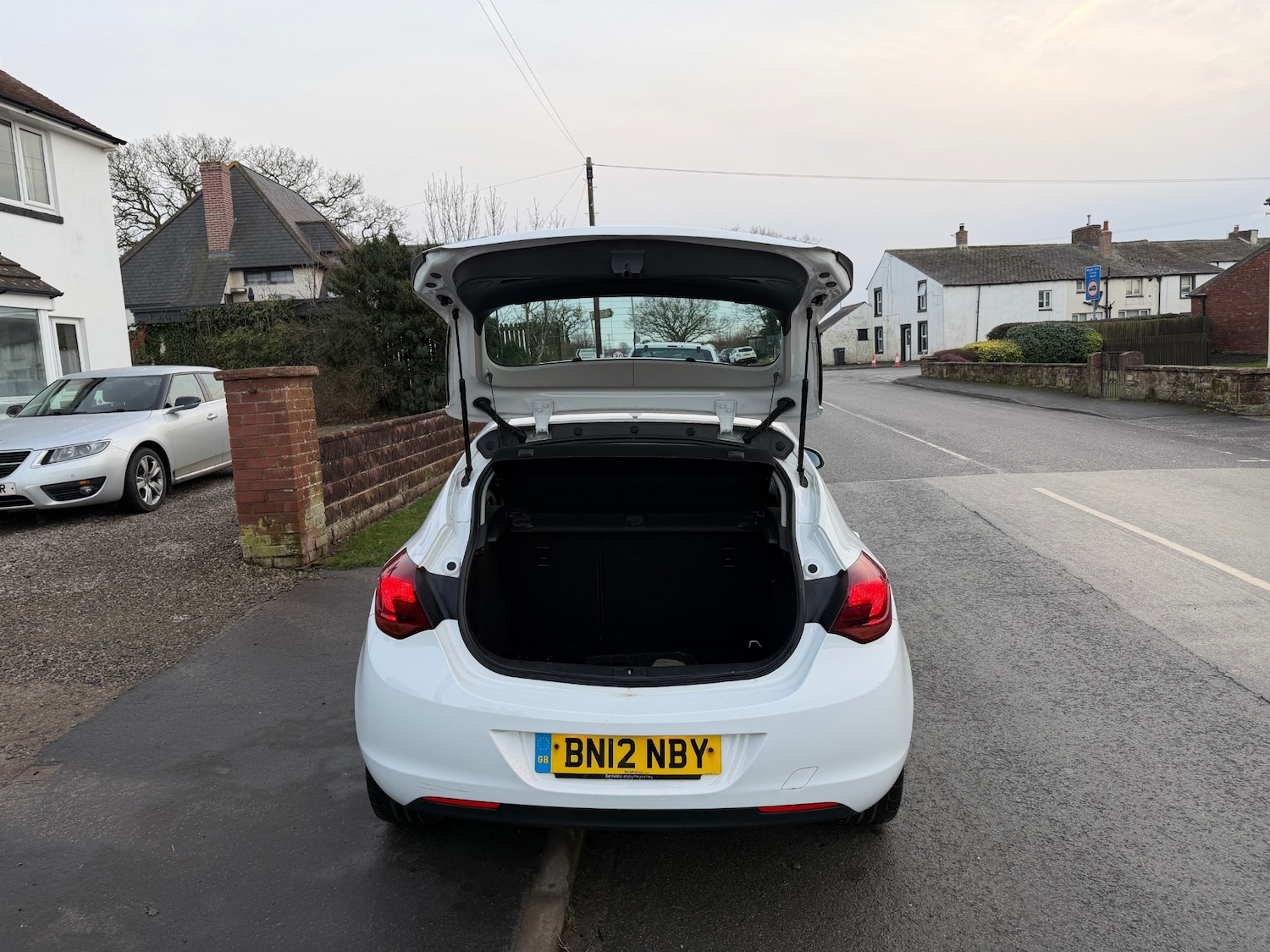 Used Vauxhall Astra 2012 for sale - 77139188: Photo 5