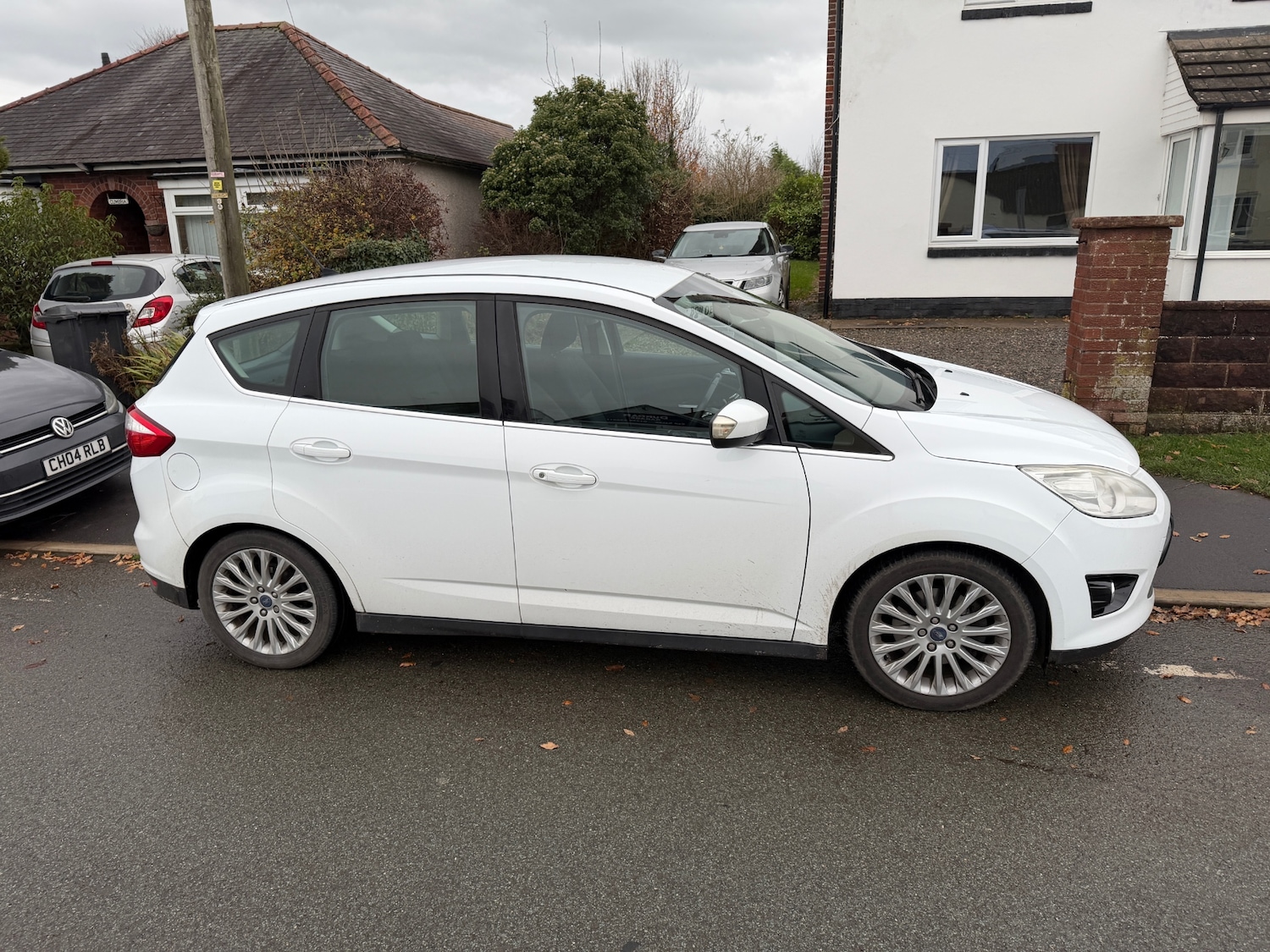 Used Ford C-Max 2014 for sale - 76547563: Photo 2