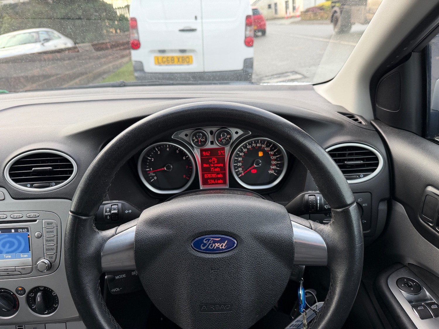 Used Ford Focus 2011 for sale - 77270792: Photo 7