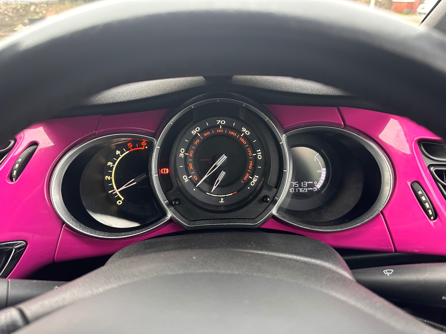 Used Citroen DS3 2014 for sale - 76809325: Photo 9