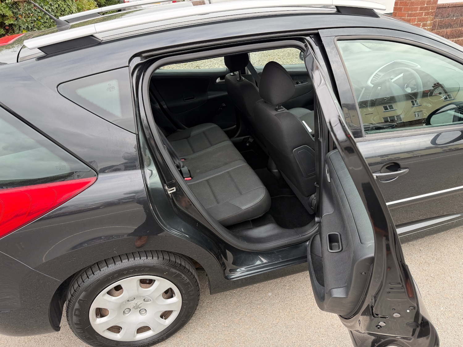 Used Peugeot 207 2012 for sale - 76120479: Photo 6